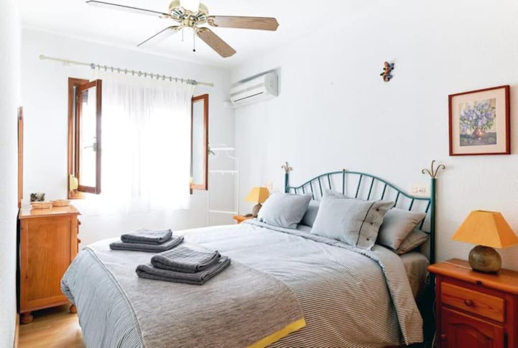 Magerit, Entire 5 Minutes Easy Walk To Sandy Holiday home La Mata (Torrevieja)