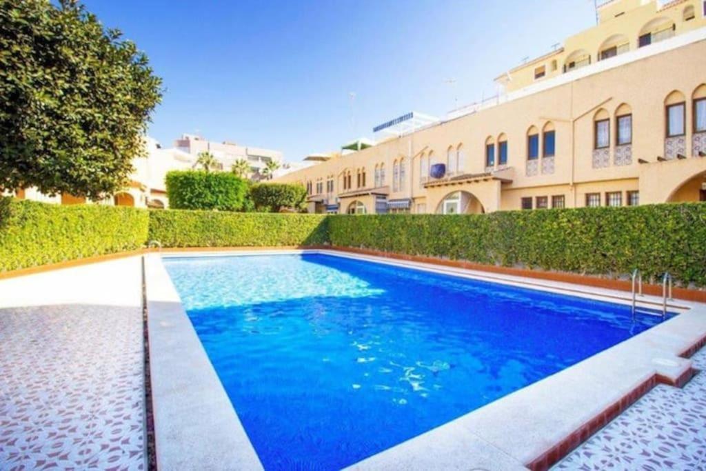 Magerit, Entire 5 Minutes Easy Walk To Sandy Holiday home *