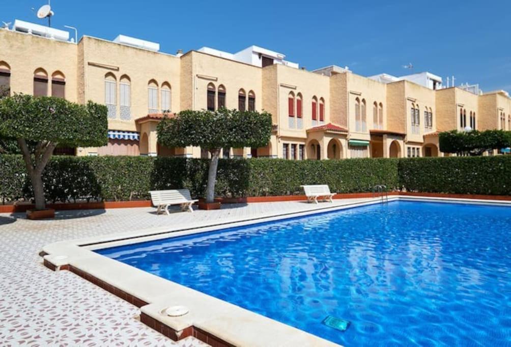 Holiday home Magerit, Entire 5 Minutes Easy Walk To Sandy La Mata (Torrevieja)
